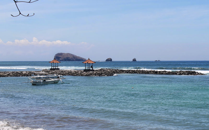 Candidasa Beach